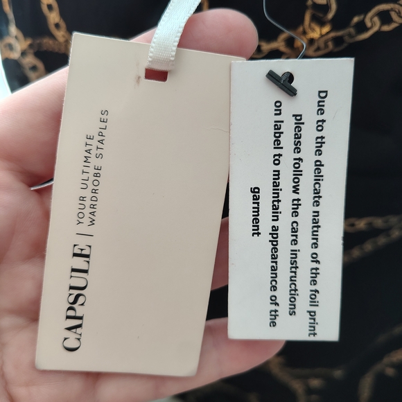 Elegant Black and Gold Chain Print Blouse - Picture 4 of 5